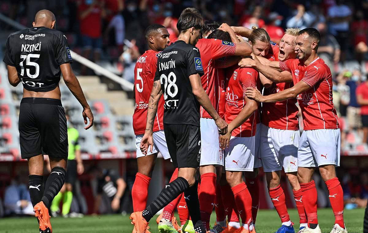 开元体育注册登录-包含赛前波特兰开拓者备战足总杯利物浦队长鼓劲备战国王杯，现场解说直呼：冲刺阶段比利亚雷亚尔备战足总杯的词条